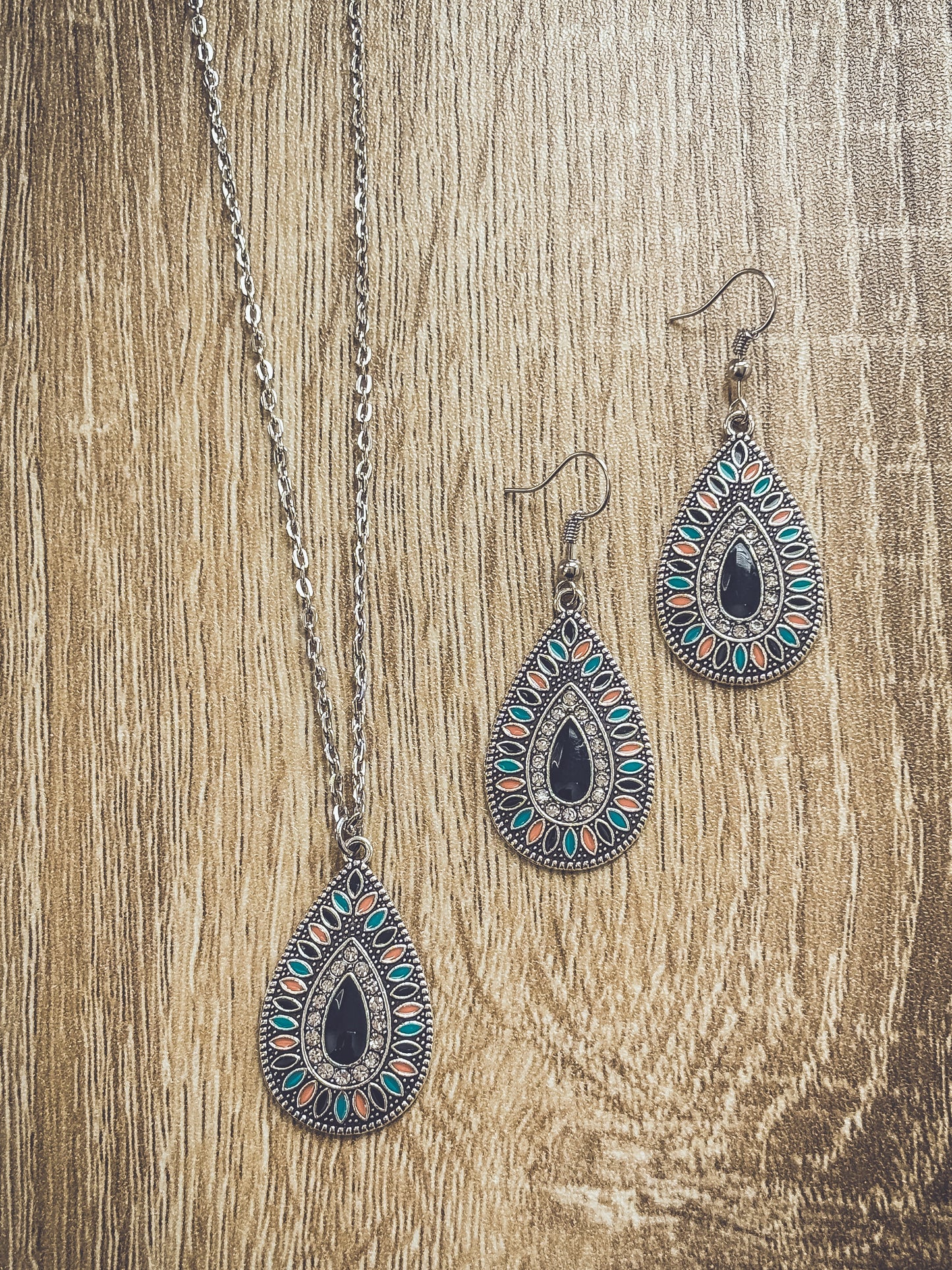 Beautiful Feminine Black and Crystal Necklace and Earrings Set