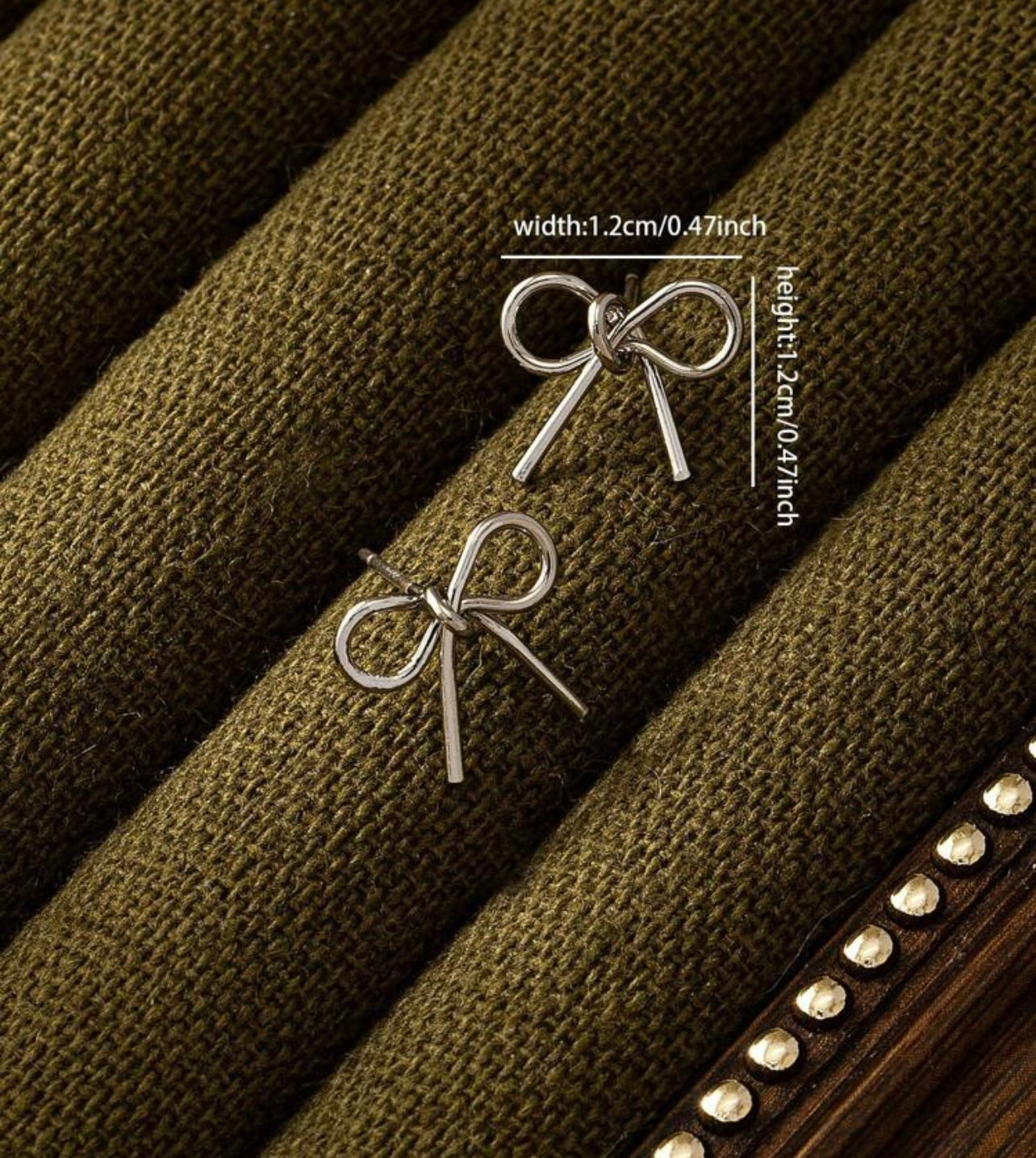 Adorable Gold Bow Earrings