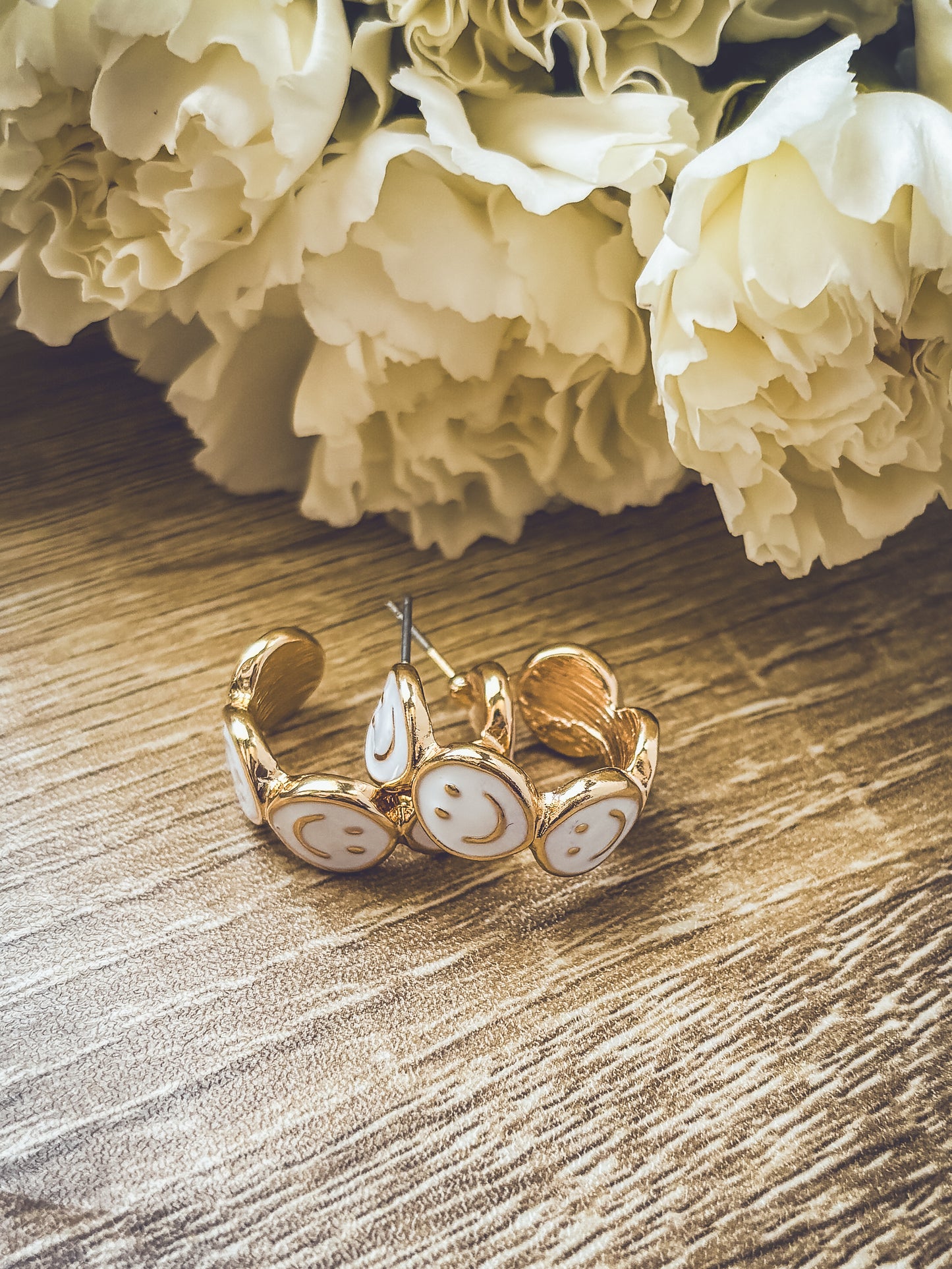 Adorable Smiley Face Hoop Earrings-White