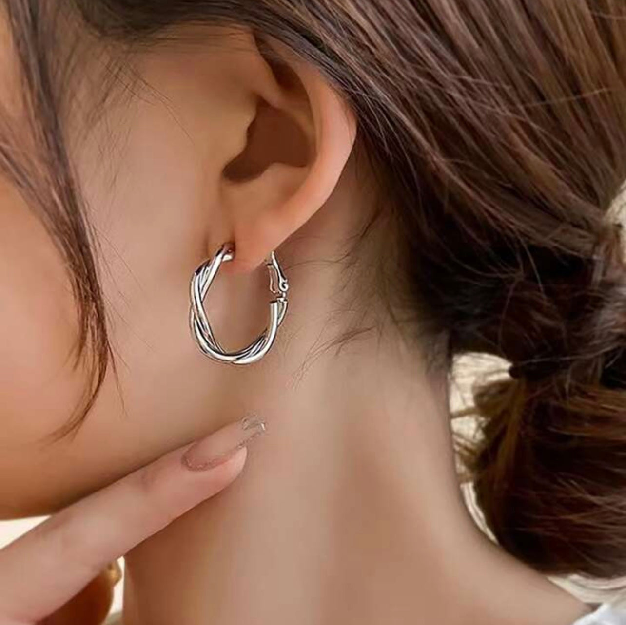 The Everyday Hoop Twist