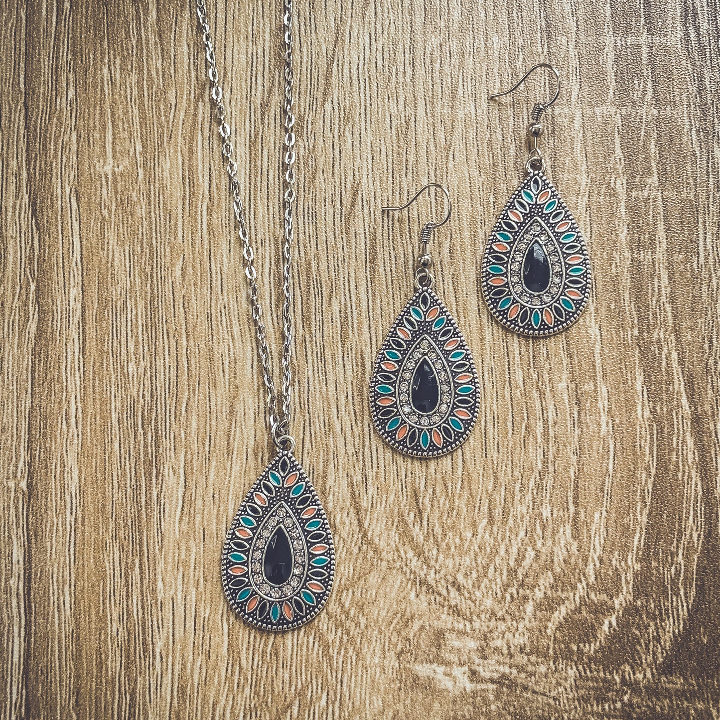Beautiful Feminine Black and Crystal Necklace and Earrings Set