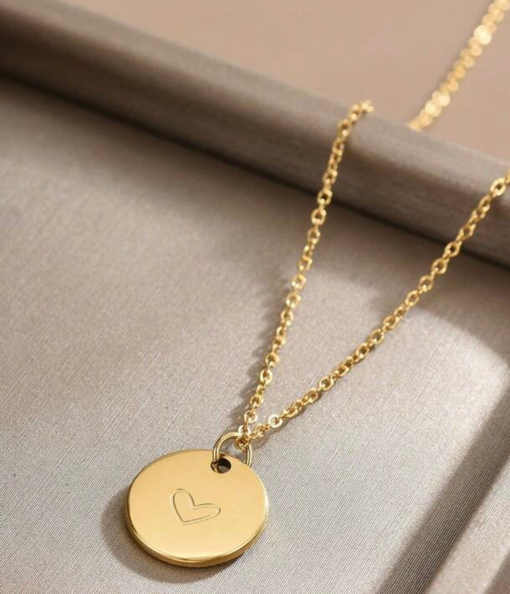 Beautiful Dainty Heart Necklace - Gold or Silver