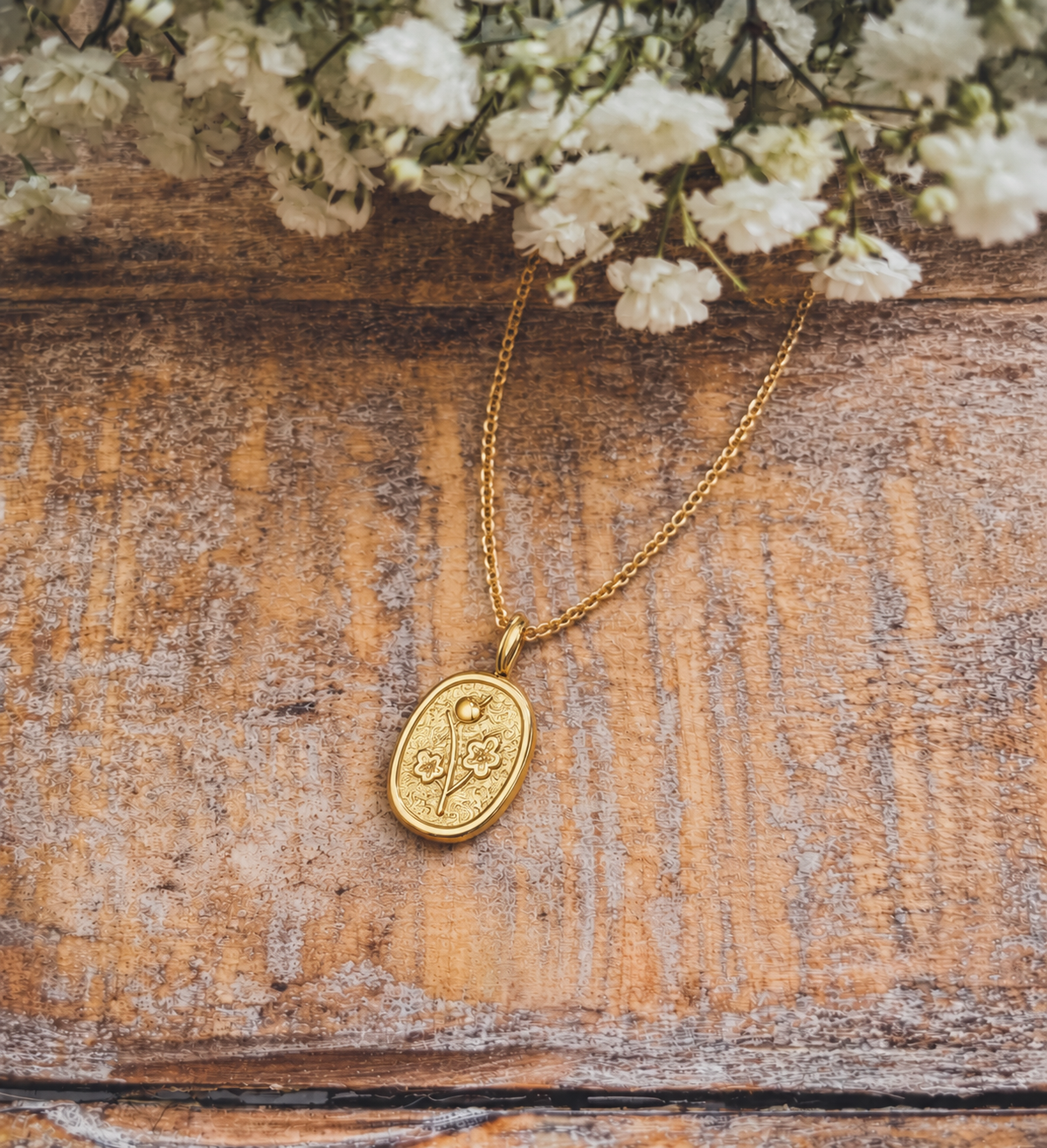 Vintage Floral Pendant Necklace