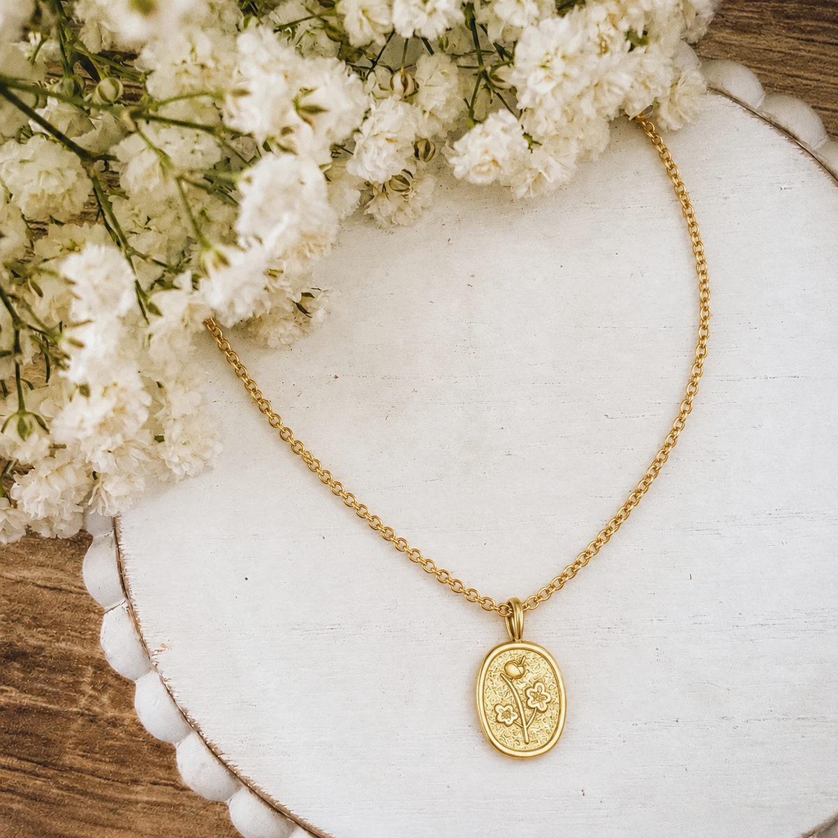 Vintage Floral Pendant Necklace