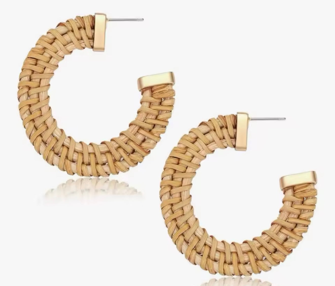 Jewelry a pair of natural light brown woven rattan hoop earrings with gold-tone stud posts
