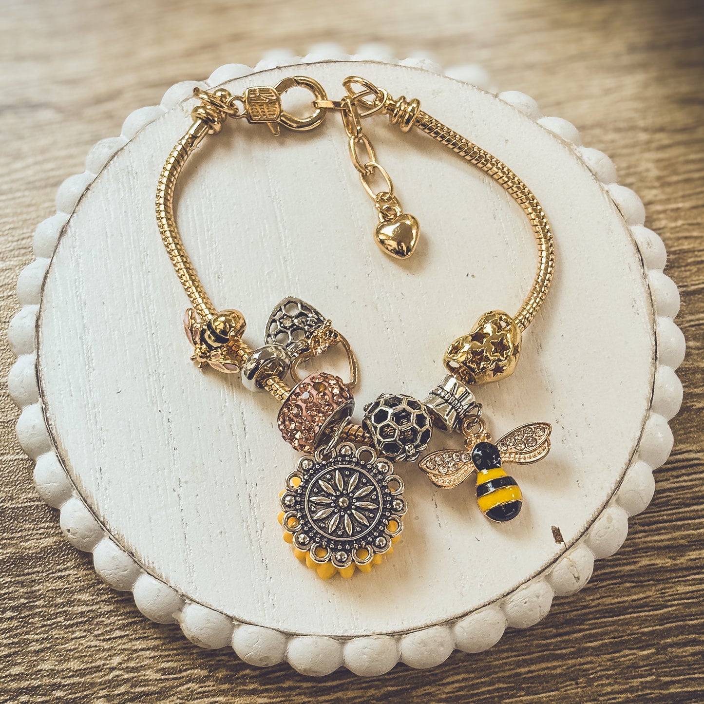 Beautiful Bee Charm Bracelet