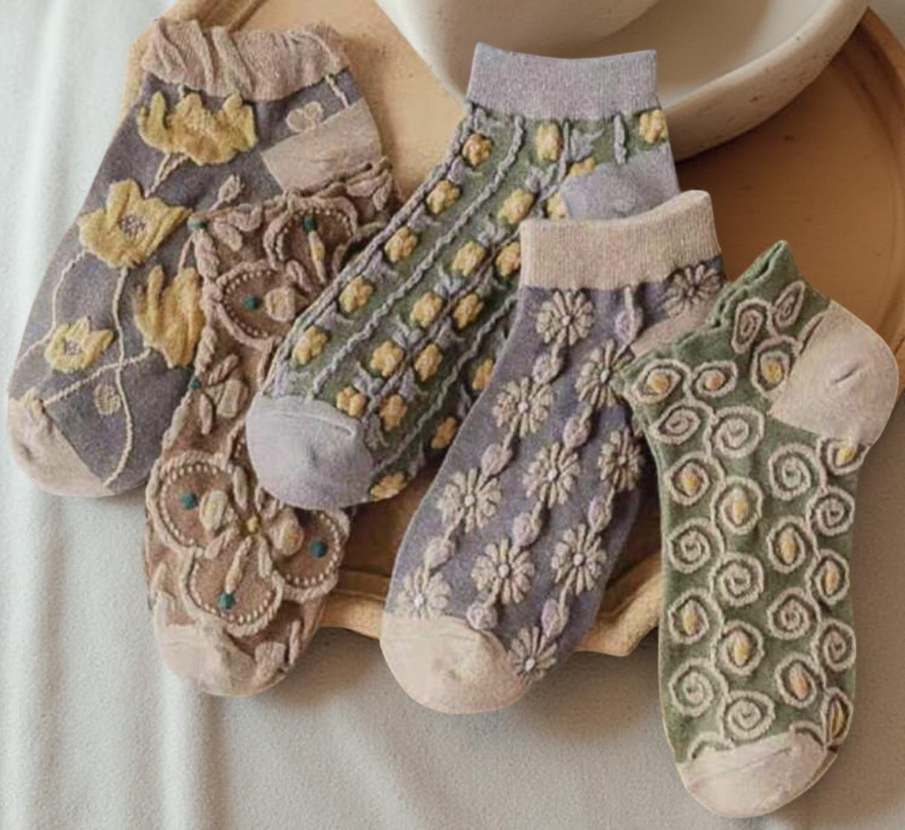 Adorable 5 Pair Women’s Socks